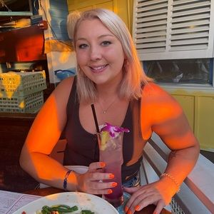 Meet your Posher, Jennifer